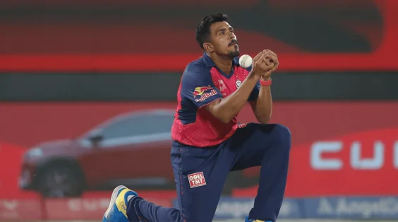 Captains cautioned about 'incomplete' catches in the IPL